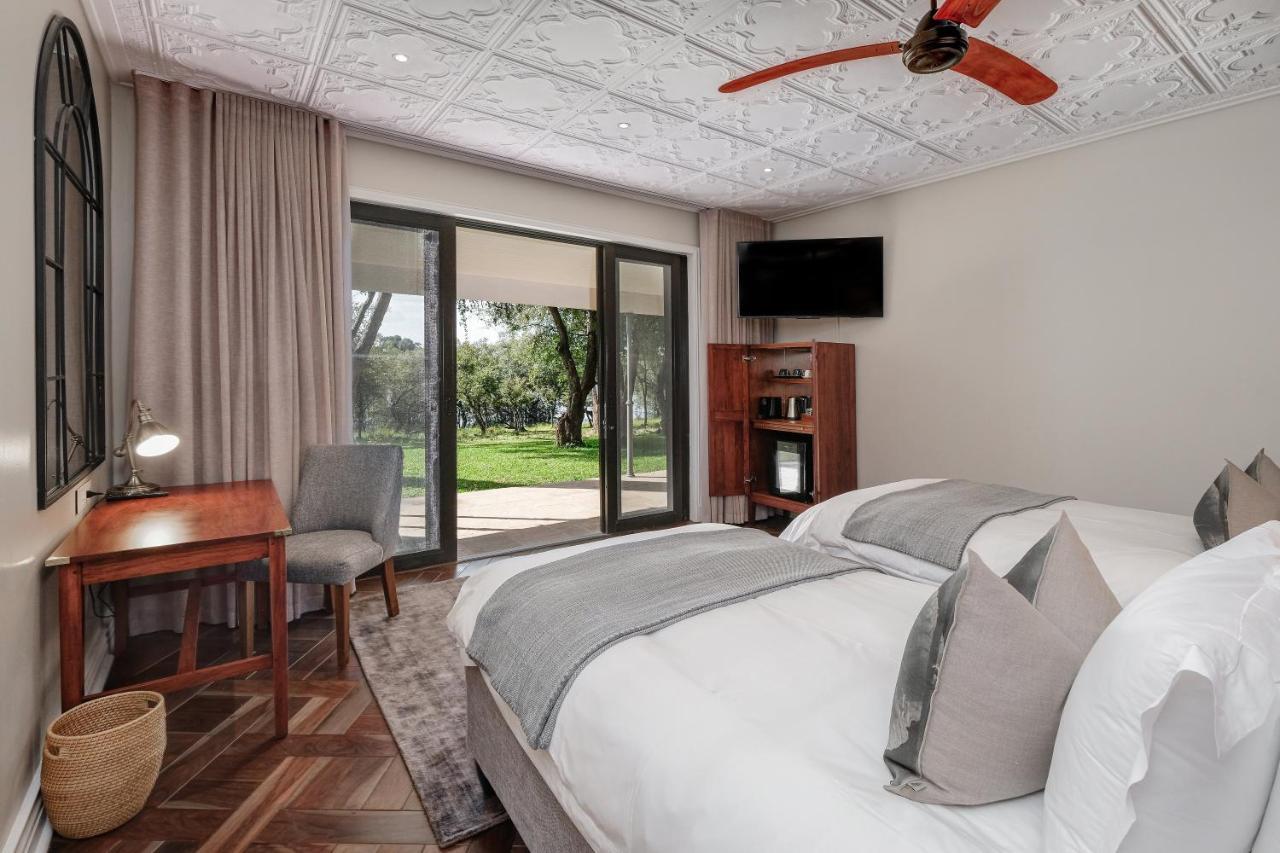 Palm River Hotel 빅토리아폴스 외부 사진